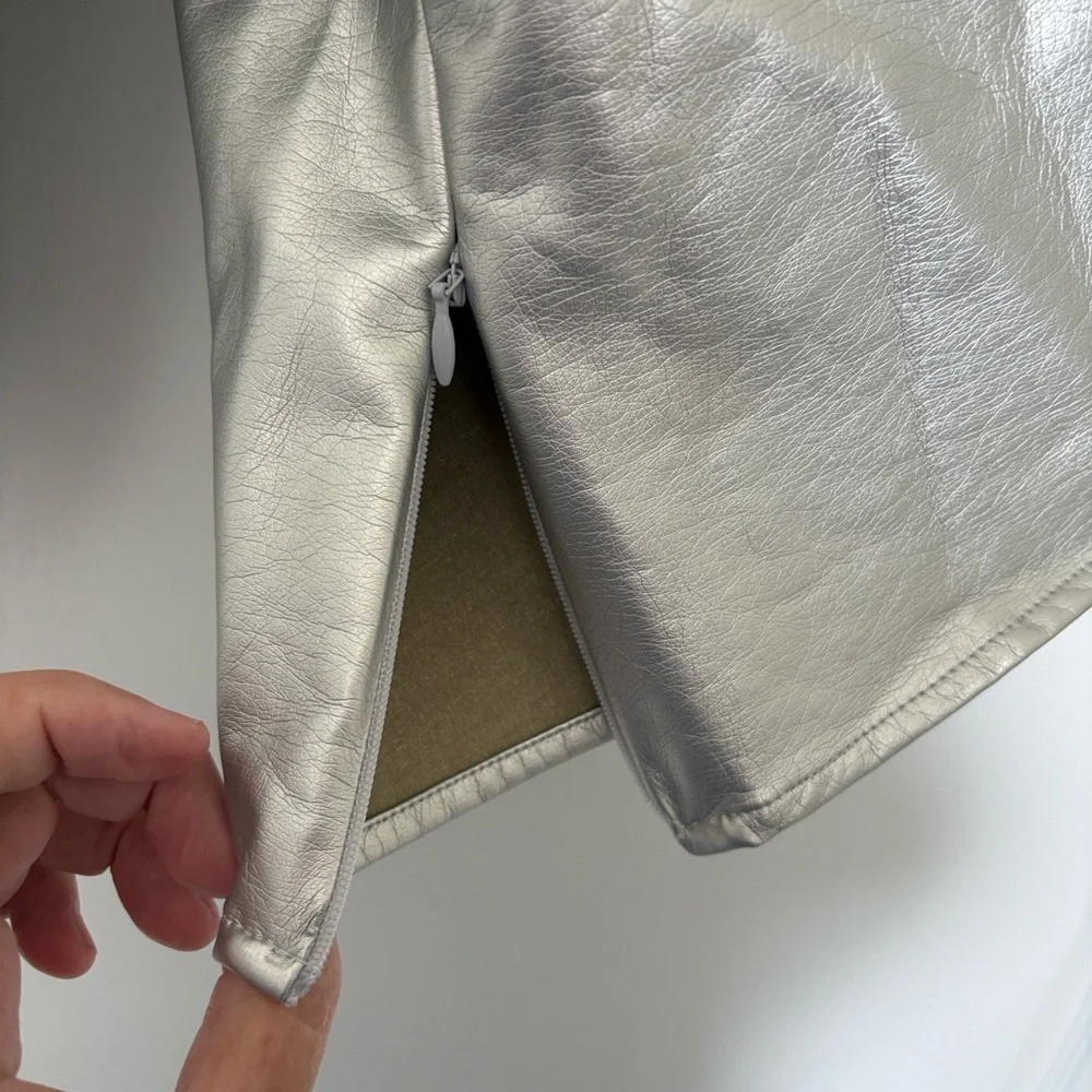 INC NWT Shiny Silver Metallic One-Shoulder Top - Picture 11 of 13